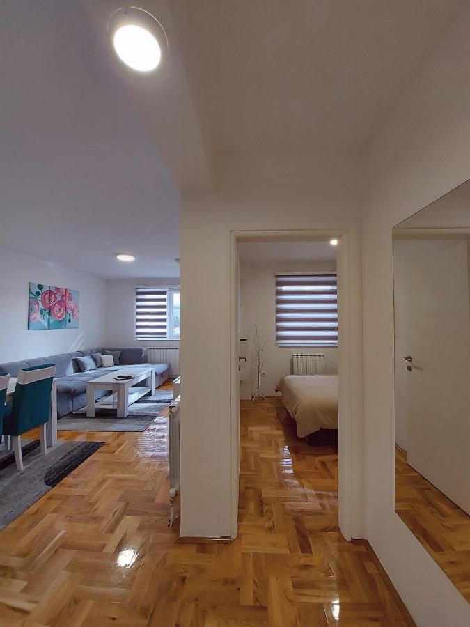 Apartman Victoria Lukavica Buitenkant foto