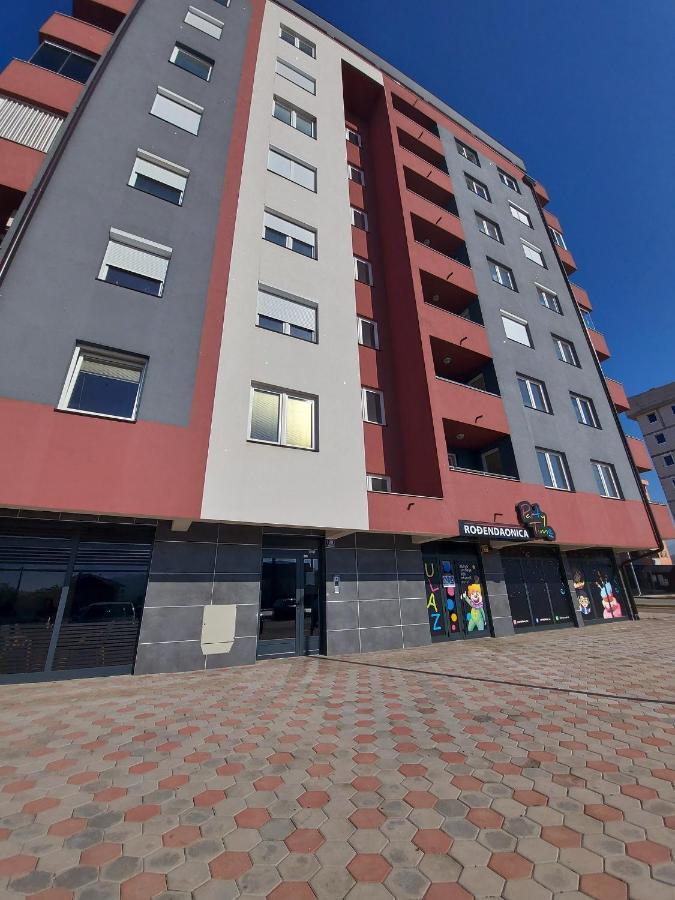 Apartman Victoria Lukavica Buitenkant foto