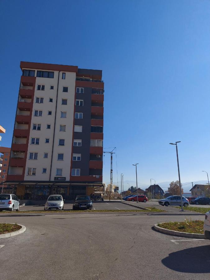Apartman Victoria Lukavica Buitenkant foto